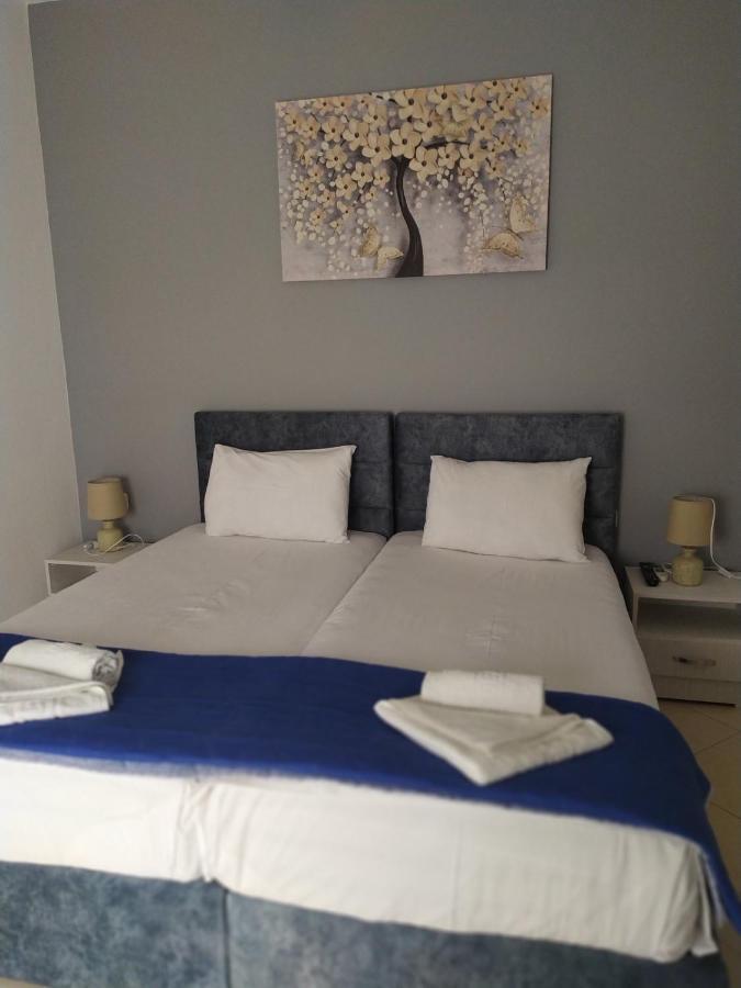 Apartments Villa Juvenito Sarandë Buitenkant foto